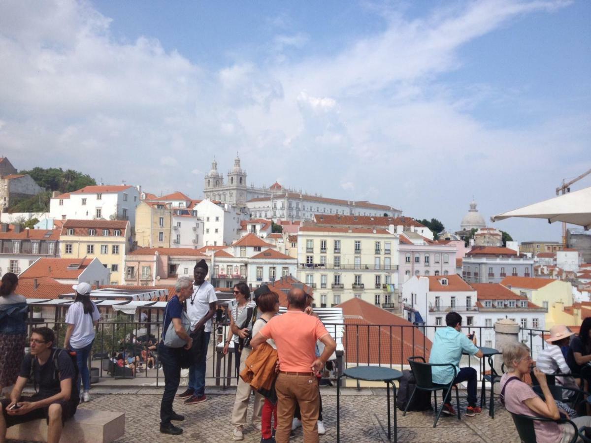 Studio In The Heart Of Alfama Lisboa Exteriör bild