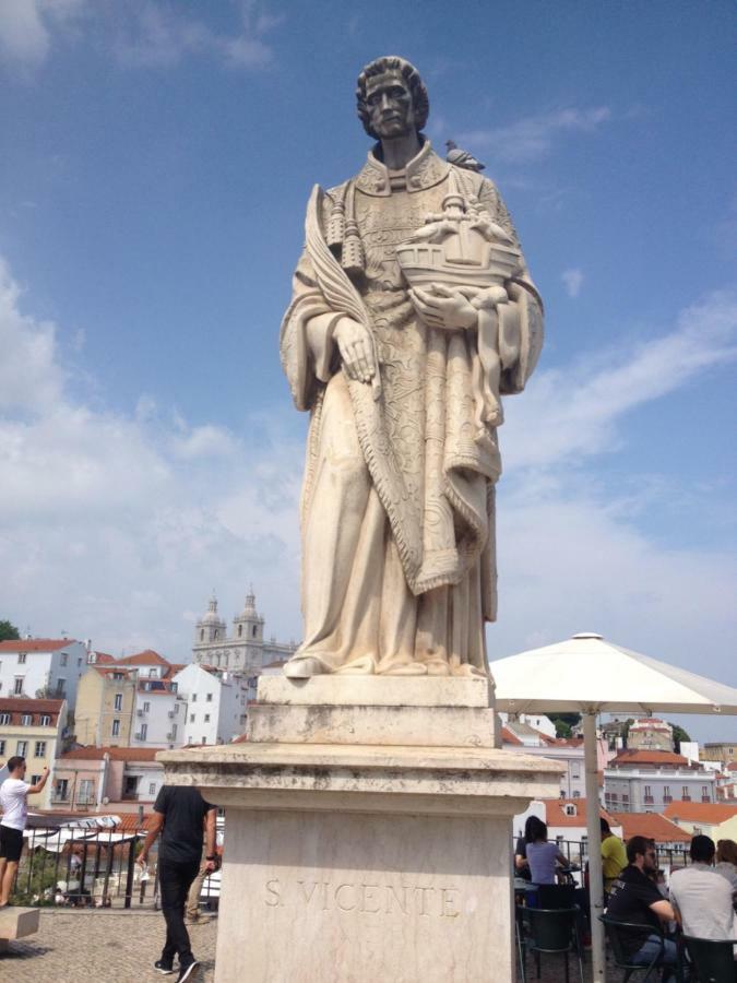 Studio In The Heart Of Alfama Lisboa Exteriör bild